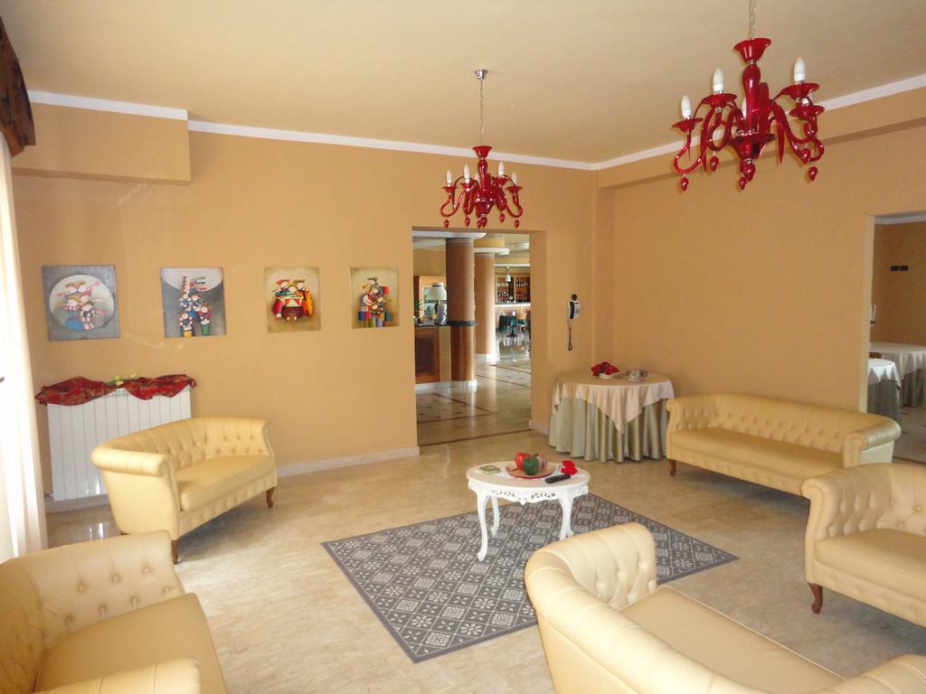 Hotel Arimannia การามานิโก แตร์เม ภายนอก รูปภาพ