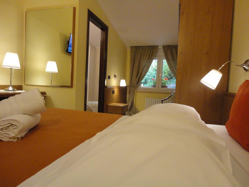 Hotel Arimannia การามานิโก แตร์เม ภายนอก รูปภาพ